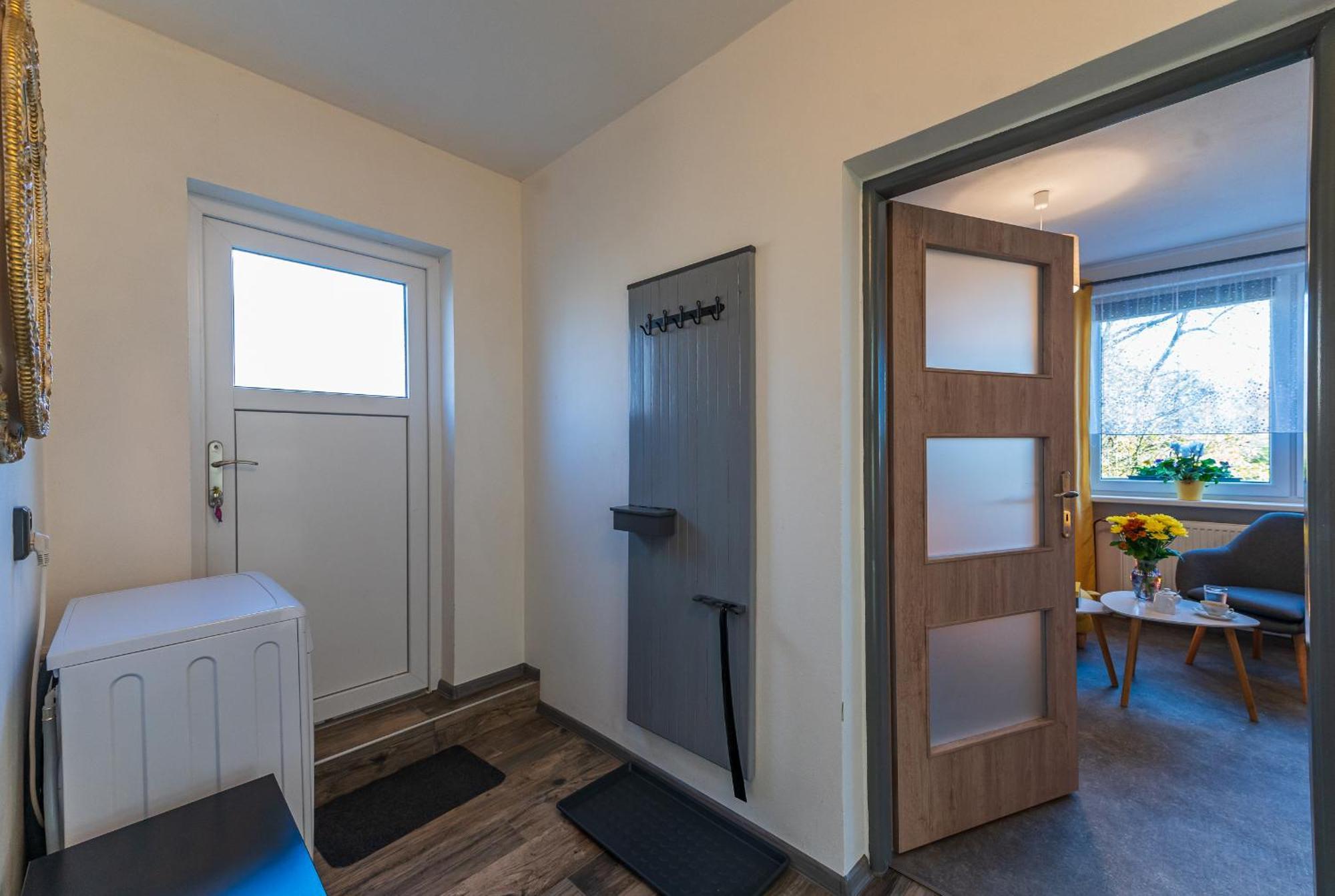 Ubytovani Na Samote - Apartman U Tesaru Komarice المظهر الخارجي الصورة