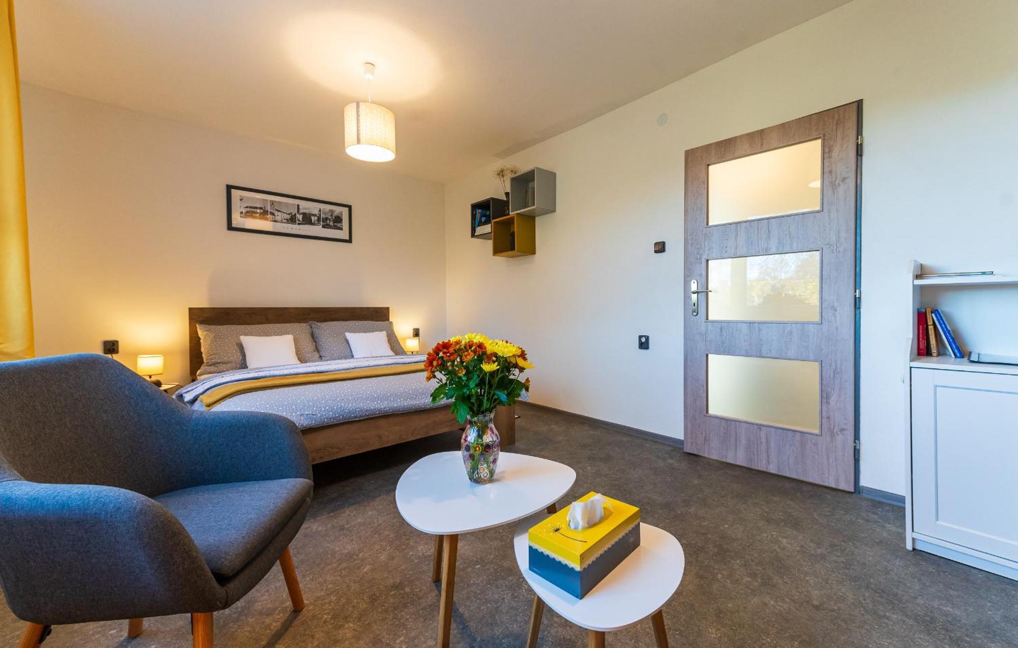 Ubytovani Na Samote - Apartman U Tesaru Komarice المظهر الخارجي الصورة